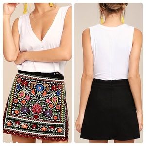 Lulu’s Black Embroidered Mini Skirt SZ S